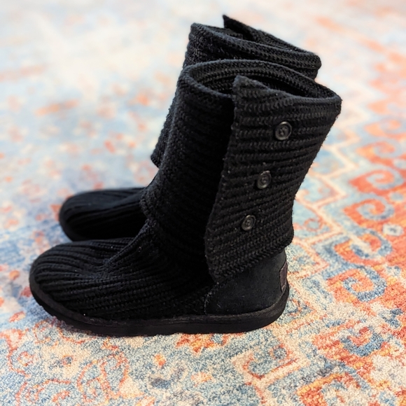 Ugg Women's 6 Classic Cardy Black Boots Thick Knit Knee or Ankle Boots Buttons - Picture 12 of 15